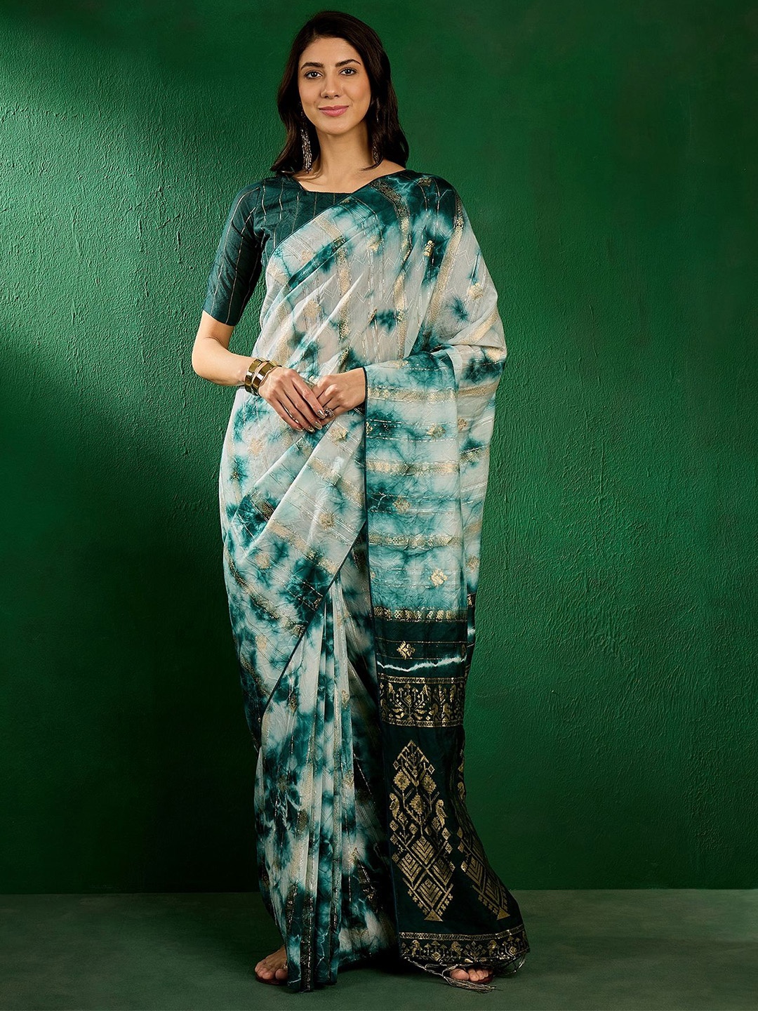 

KIMISHA Tie and Dye Zari Woven Design Saree, Green