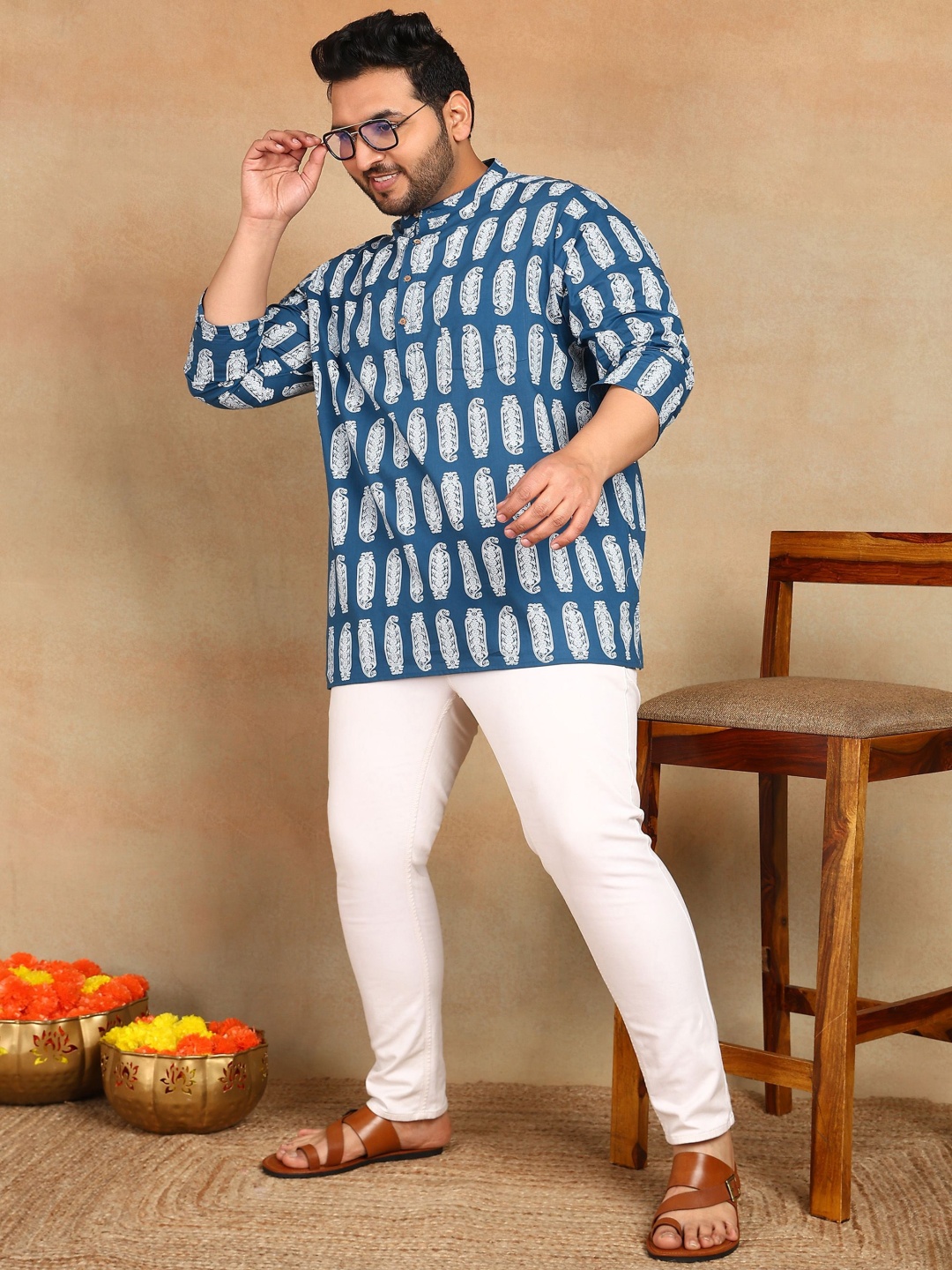 

Sztori Plus Size Men Paisley Printed Mandarin Collar Straight Kurta, Blue