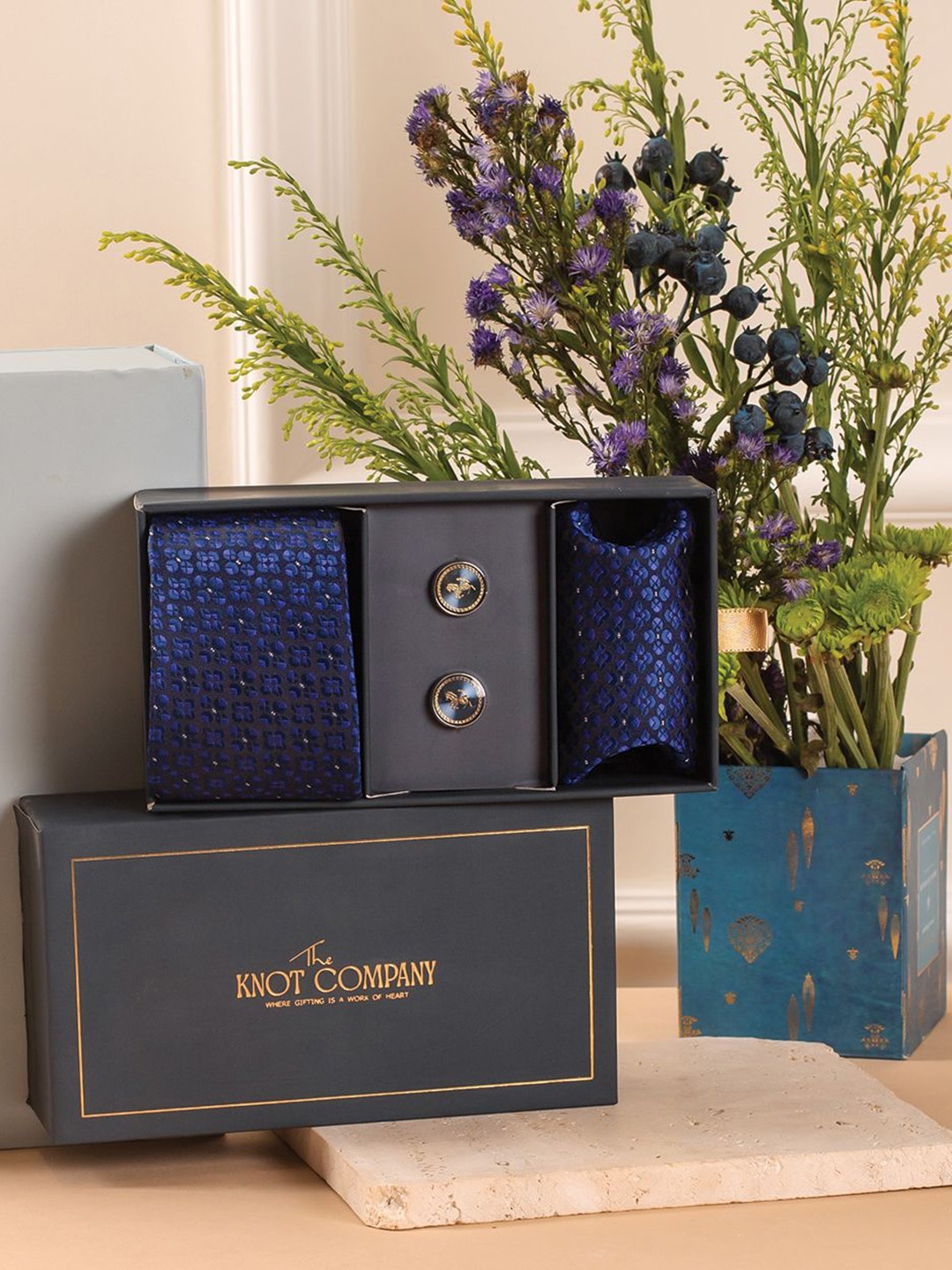 

The Knot Company 4-Pcs Elite Essentials For Him Valentine Accessory Gift Set, Blue
