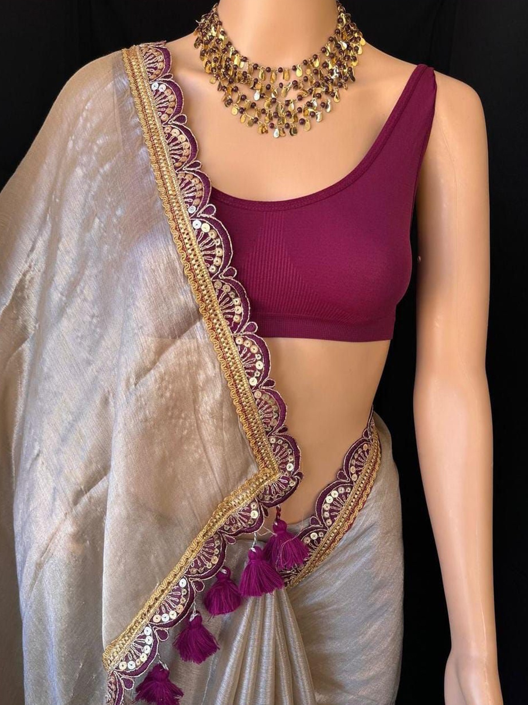 

MANSUBHA Embroidered Silk Blend Banarasi Saree, Cream