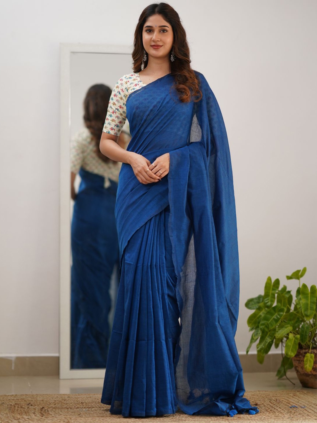 

Sutisancha Floral Handloom Saree, Blue