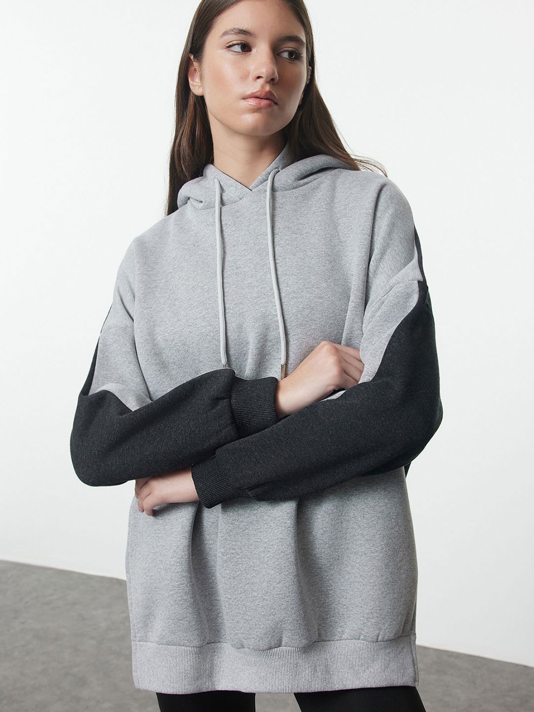 

Trendyol Women Hooded Sweatshirt, Na