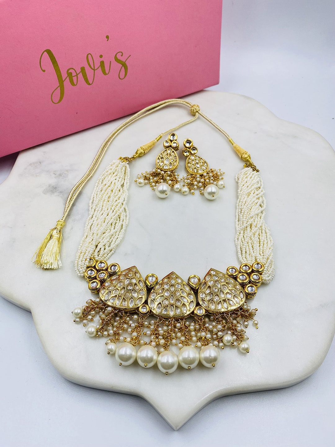 

JOVI'S JEWELS POLKI Kundan Stone Studded & Pearls Beaded Jewellery Set, Gold
