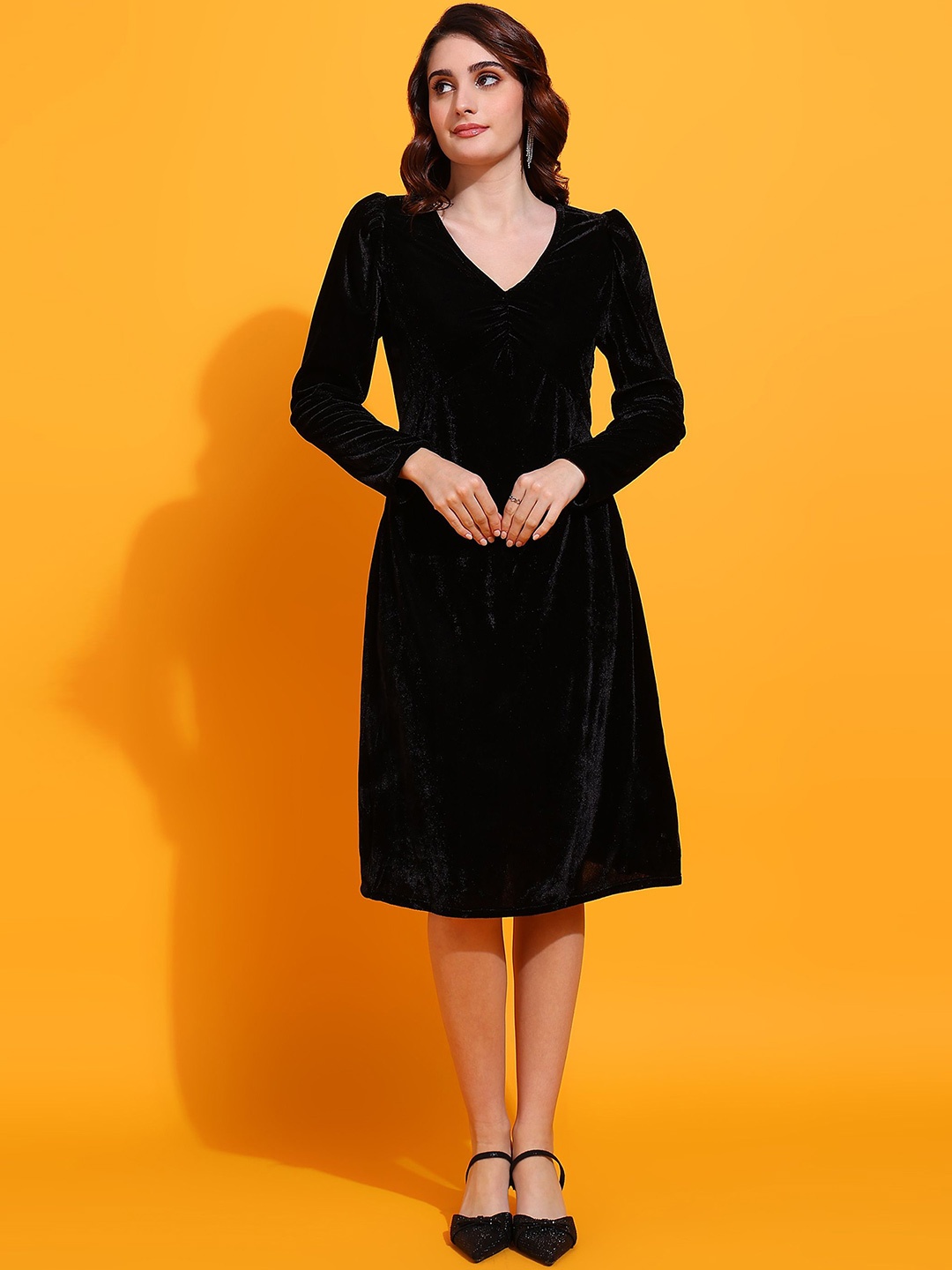 

MISS HAUTE Women Velvet A-Line Dress, Black