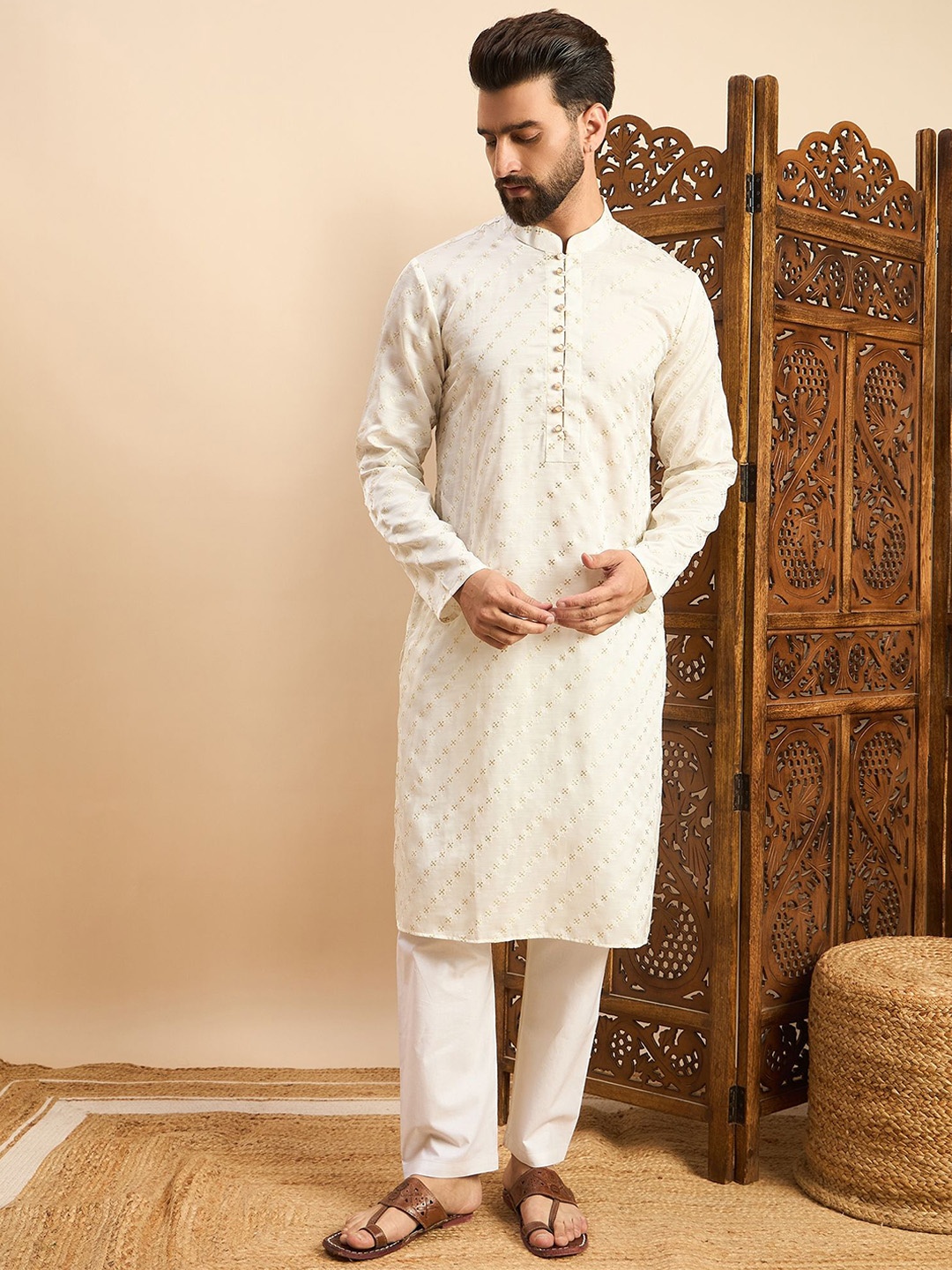 

SWAGG INDIA Abstract Woven Design Mandarin Collar Straight Kurta, White