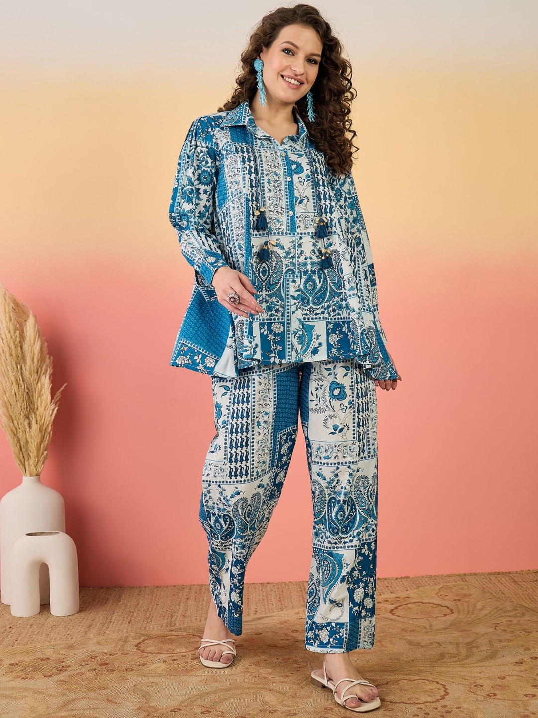 

Sangria Floral Printed Cotton Shirt Collar Pure Cotton Tunic With Trousers, Blue