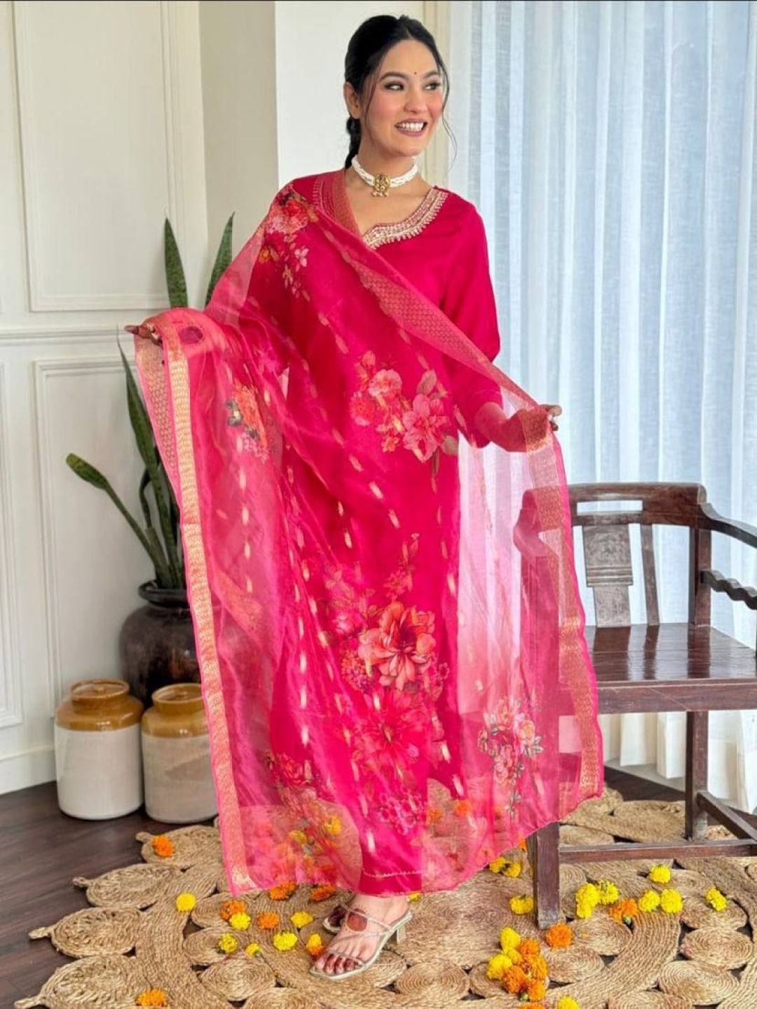 

KAUTIK FABRICS Floral Embroidered Chanderi Silk Straight Kurta With Trousers And Dupatta, Red