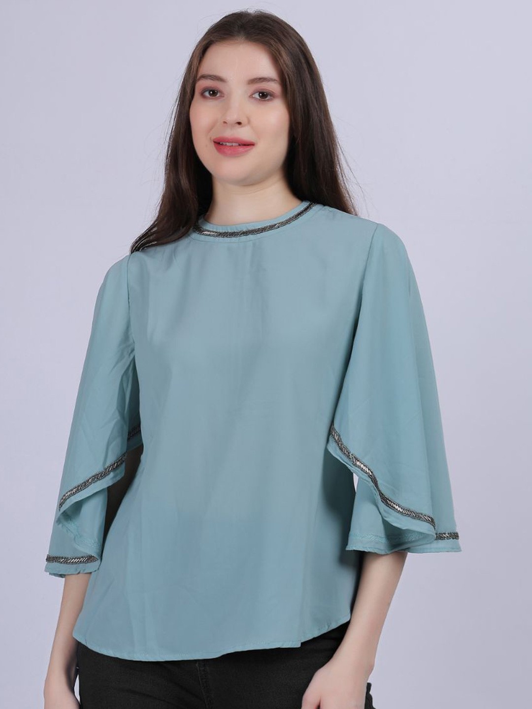 

Aumbe Flared Sleeve Top, Green