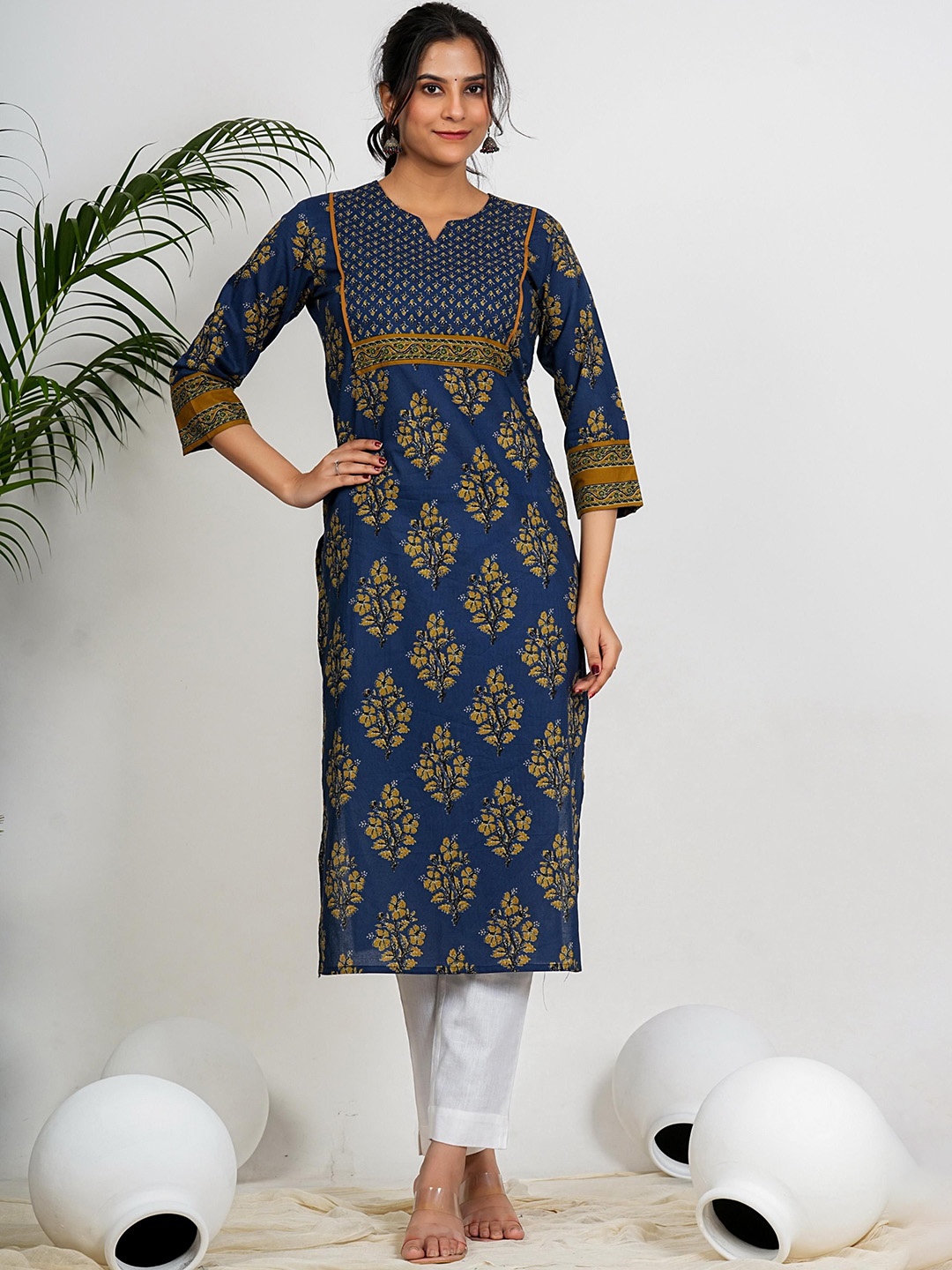 

Vbuyz Floral Printed Cotton Notch Neck Straight Kurta, Blue