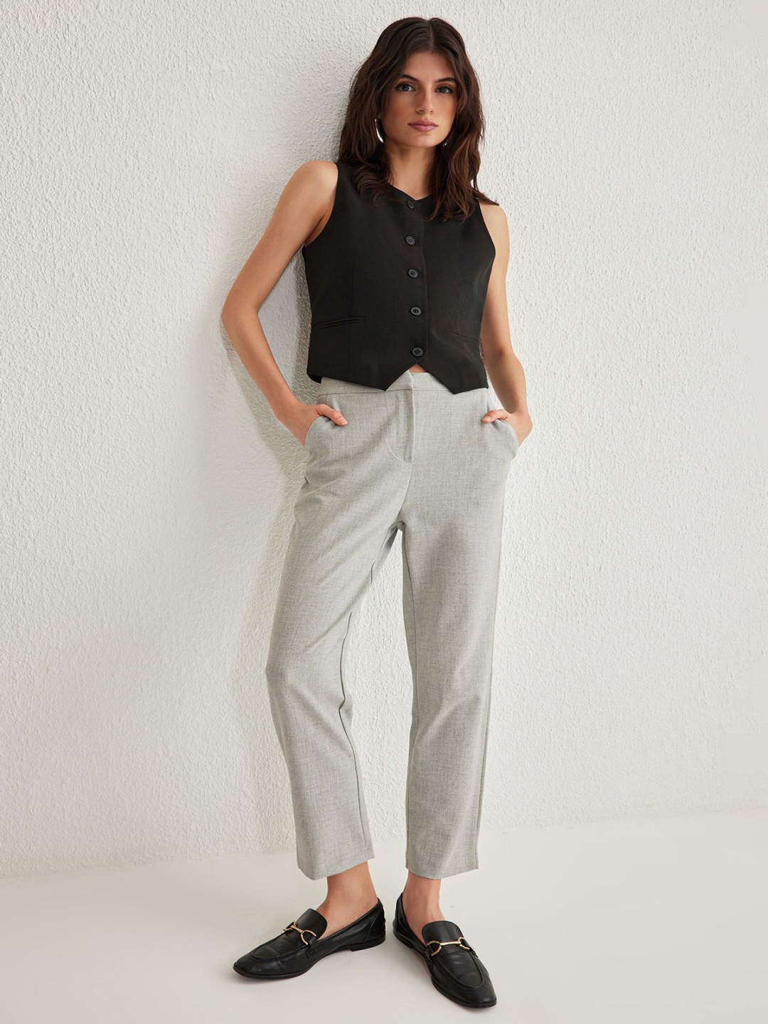 

Trendyol Women Mid-Rise Chinos Trousers, Grey