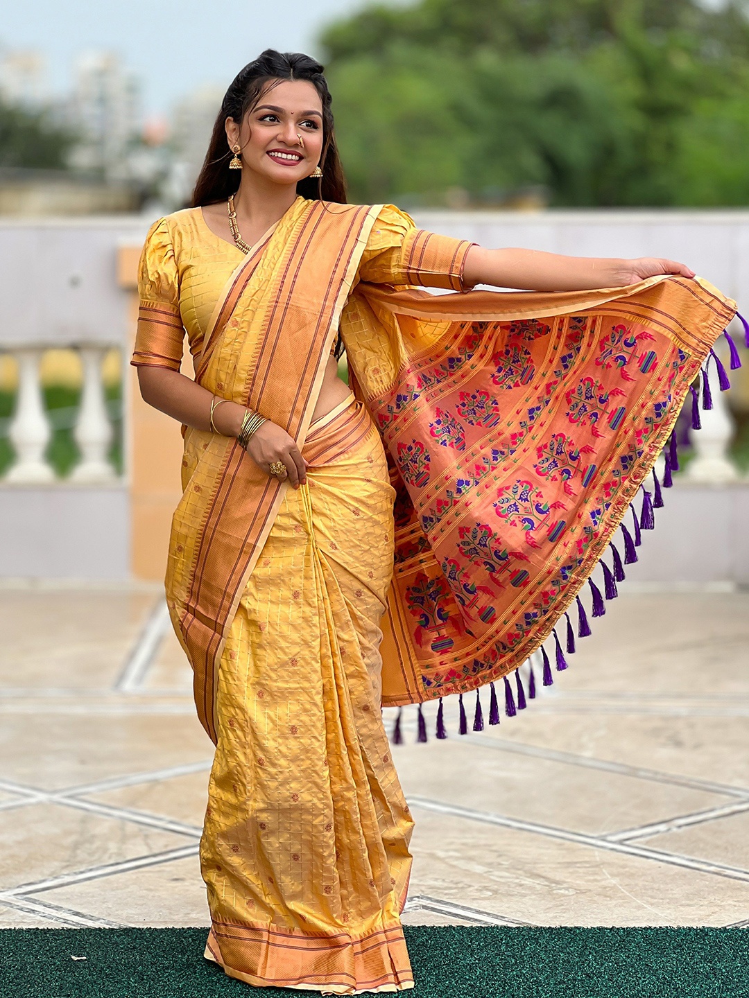 

Vintro Ethnic Motifs Zari Pure Silk Paithani Saree, Gold