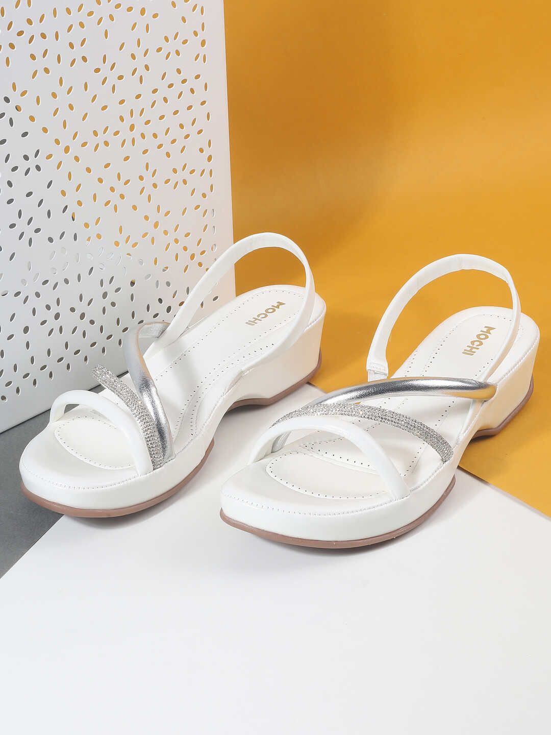 

Mochi Colourblocked Block Sandals, White