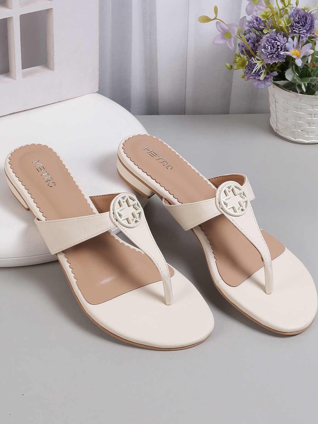

Metro Women Open Toe Comfort Heel Sandals, Off white
