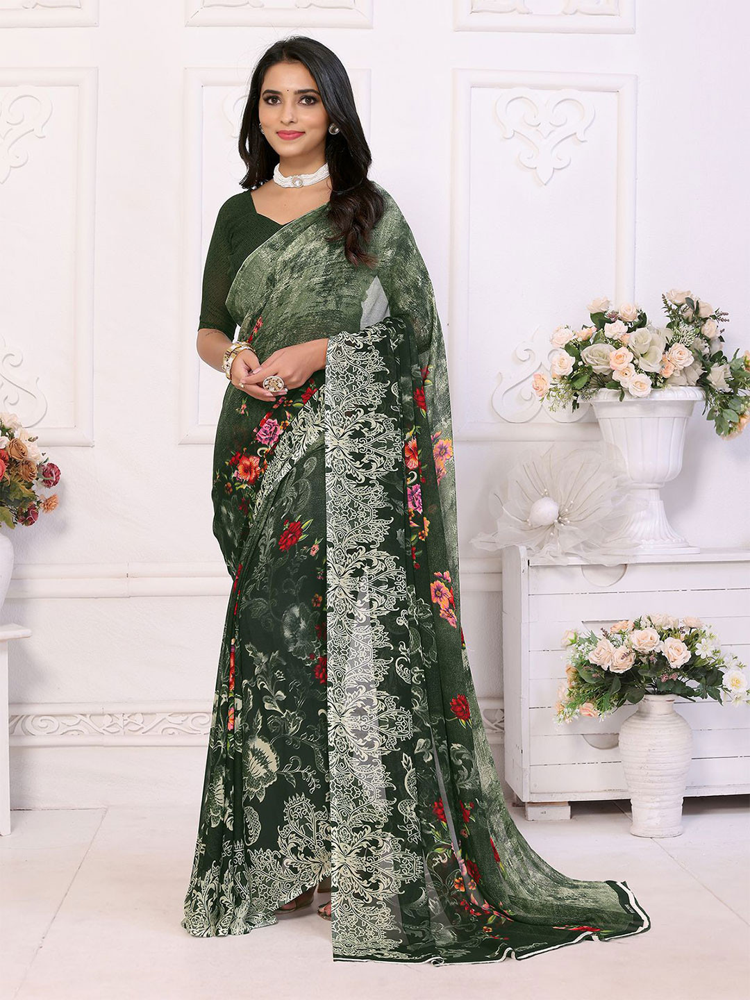 

Moda Rapido Floral Printed Saree With Blouse Piece, Green