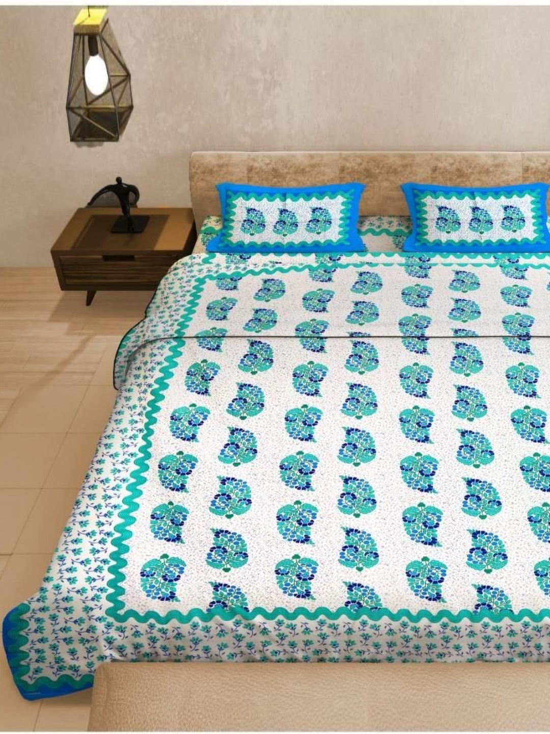 

Aura Blue & White Floral 144 TC Queen Bedsheet with 2 Pillow Covers