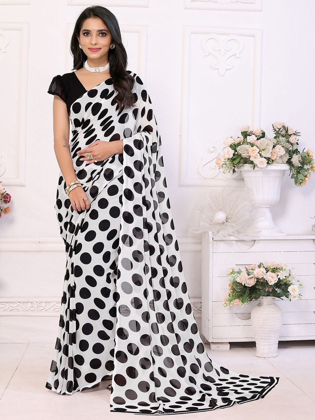 

Moda Rapido Poly Georgette Saree, Black