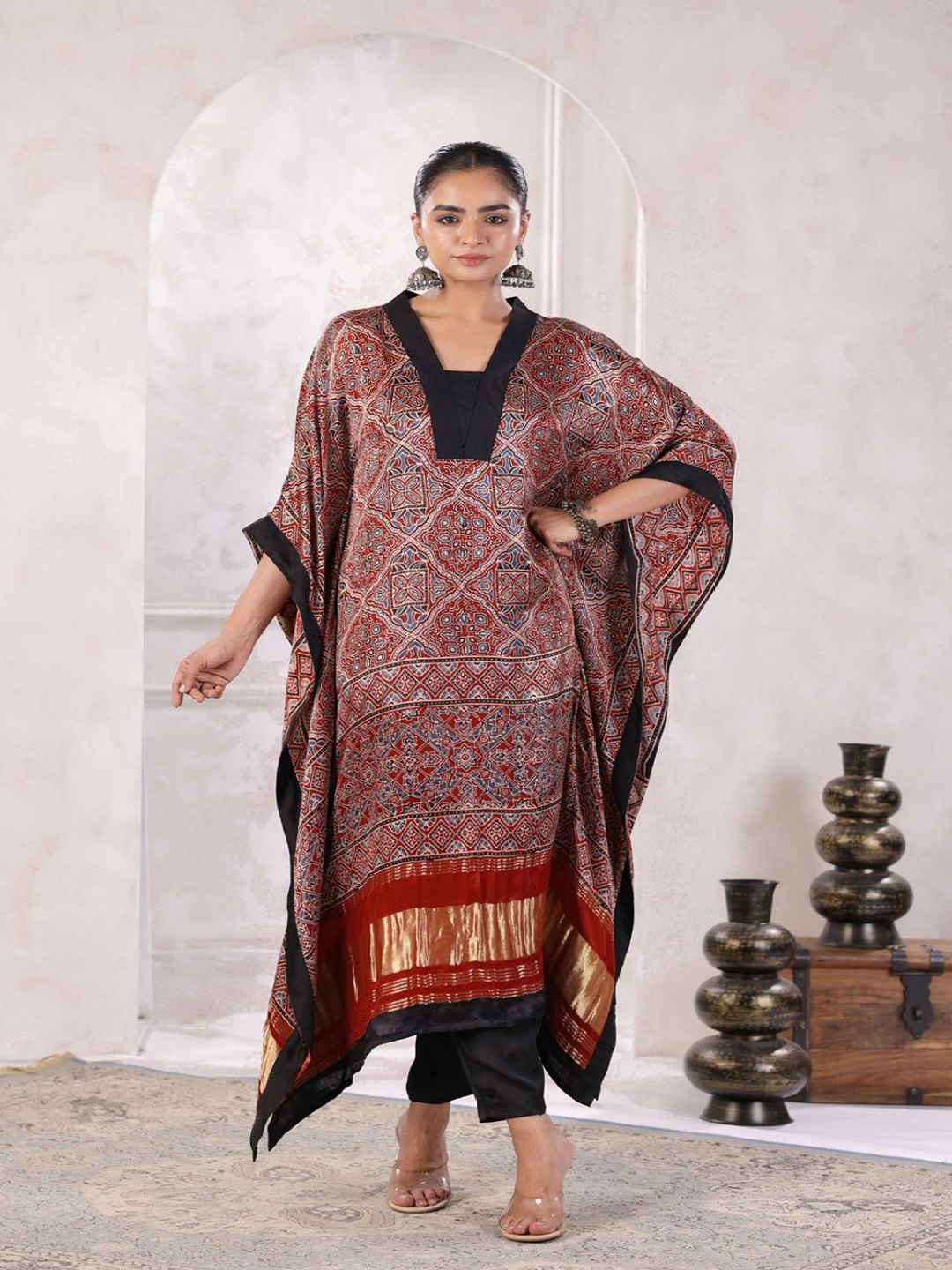 

Geroo Luxe Floral Printed Pure Silk Kaftan Kurta With Palazzos, Maroon