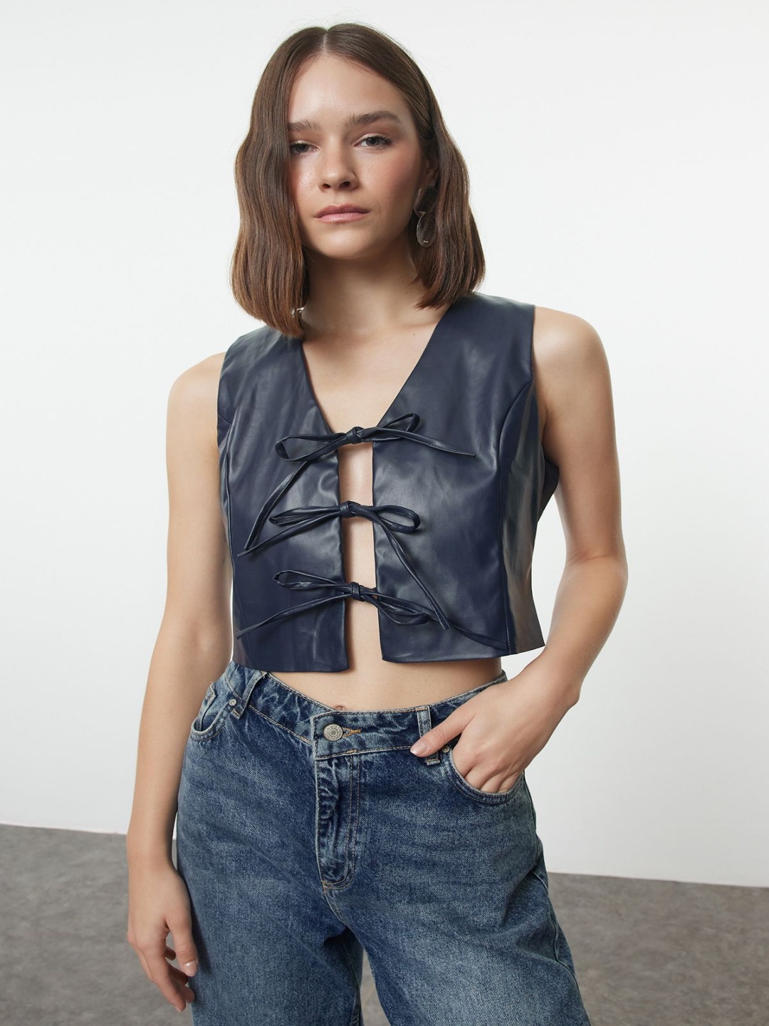 

Trendyol Tie Up V-Neck Sleeveless Waistcoat, Navy blue