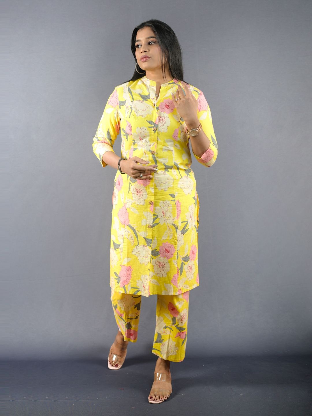 

ZARIA Floral Printed Mandarin Collar Pure Cotton Straight Kurta With Trouser, Yellow