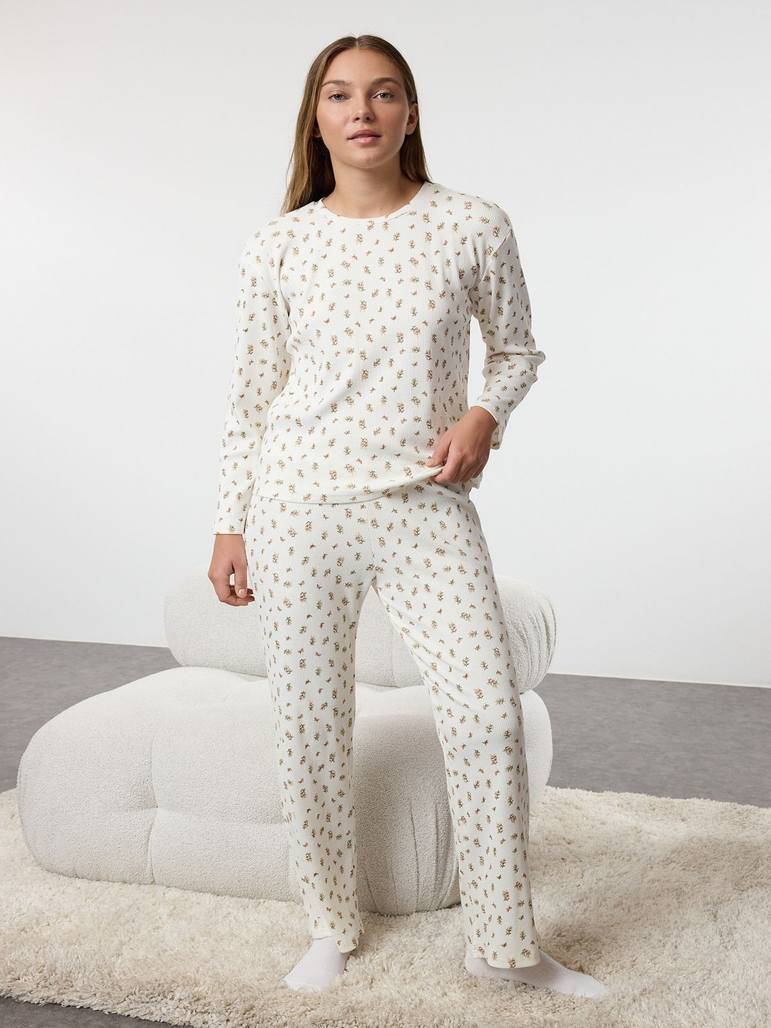

Trendyol Women Floral Printed Night suit, White
