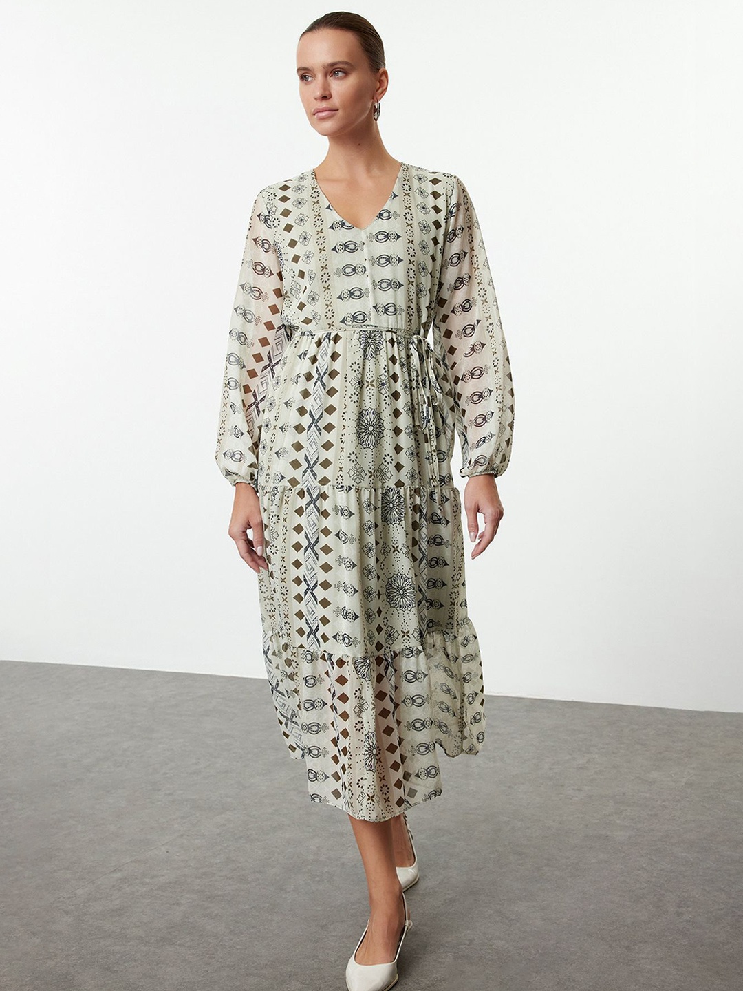 

Trendyol Yeil Printed Puff Sleeve Midi Dress, Green