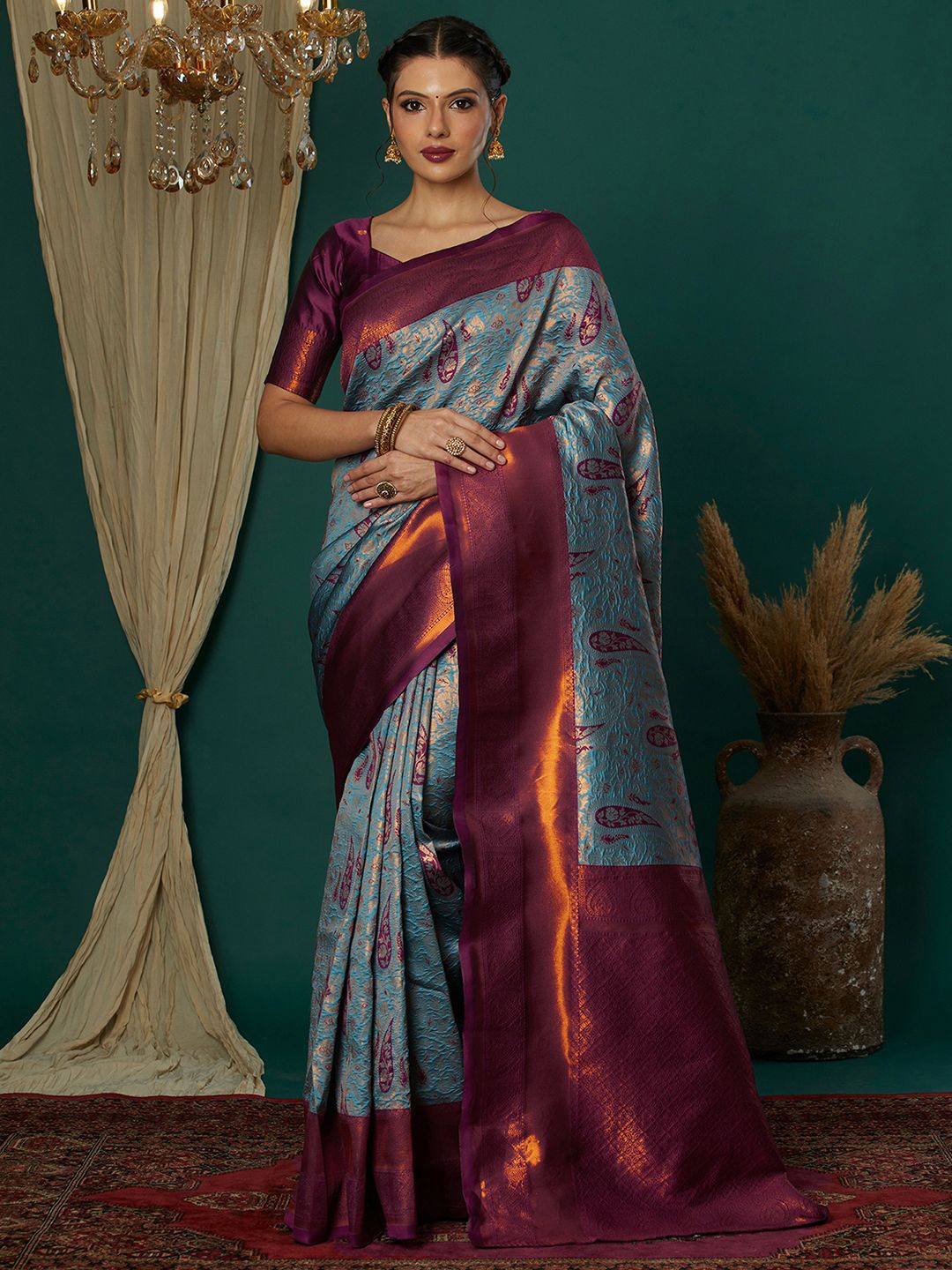 

Mitera Ethnic Motifs Zari Banarasi Saree, Lavender