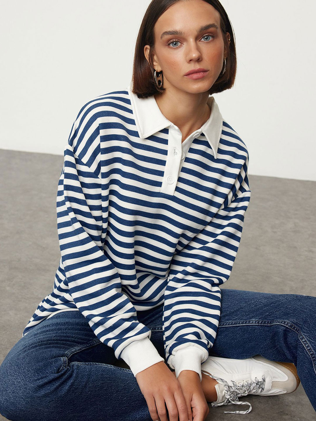 

Trendyol Women Striped Sweatshirt, Navy blue