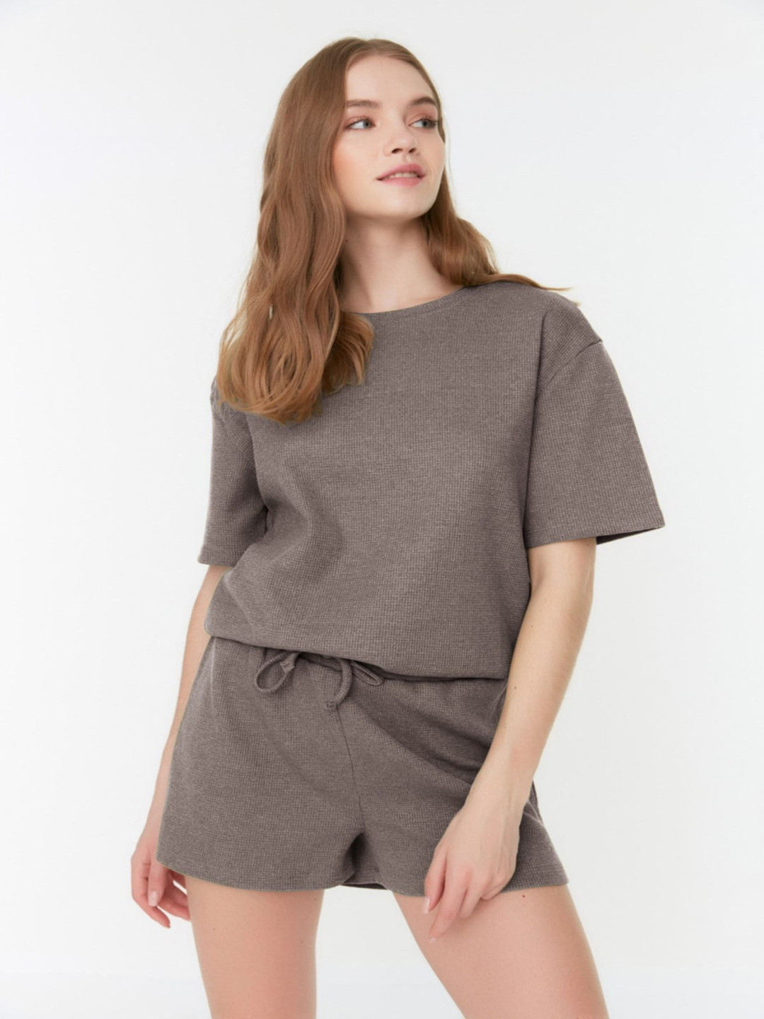 

Trendyol Koyu Bej Round Neck T-Shirt With Shorts, Beige