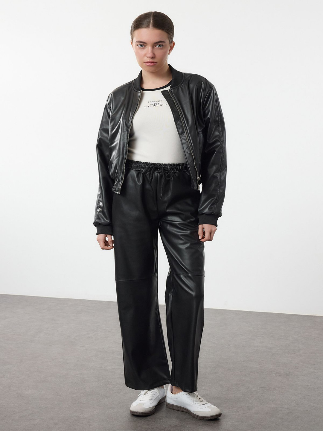 

Trendyol Women Trousers, Black