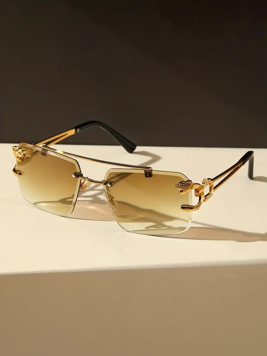 

RICH CLUB Unisex Square Sunglasses with UV Protected Lens, Brown