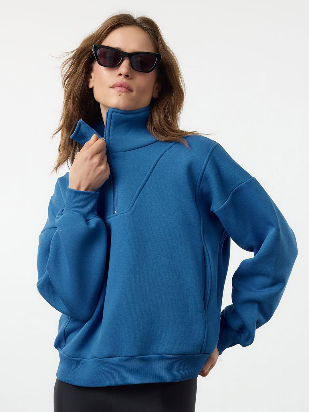 

Trendyol Solid Women Sweatshirt, Na