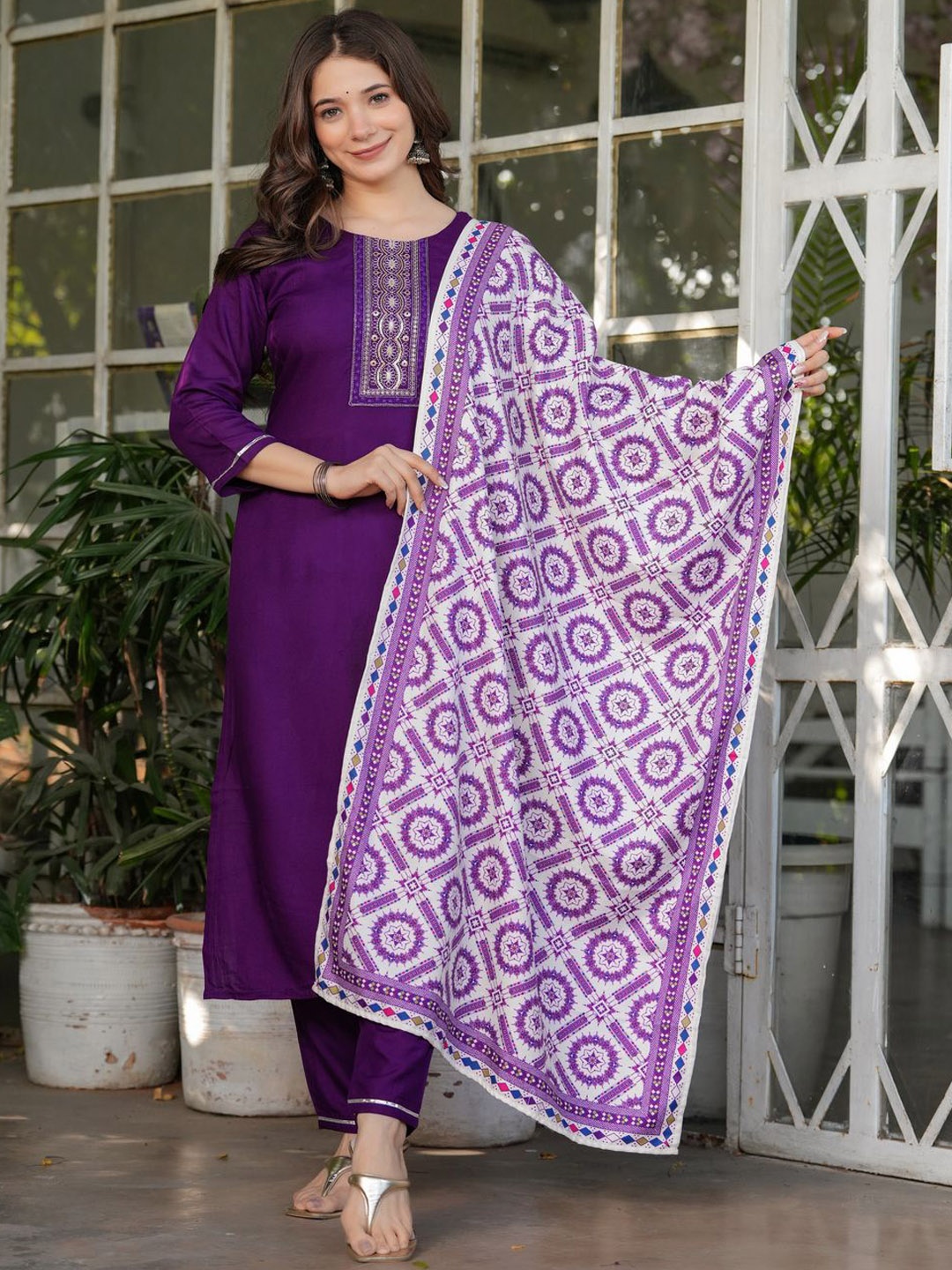 

SHIJILA Floral Embroidered Notch Neck Sequinned Straight Kurta With Trousers & Dupatta, Violet