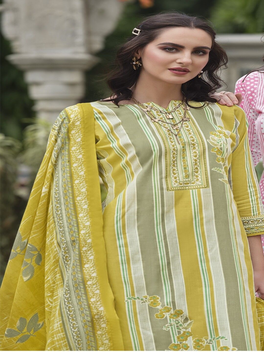 

DRAVINAM Trends Floral Printed Pure Cotton Unstitched Dress Material, Yellow