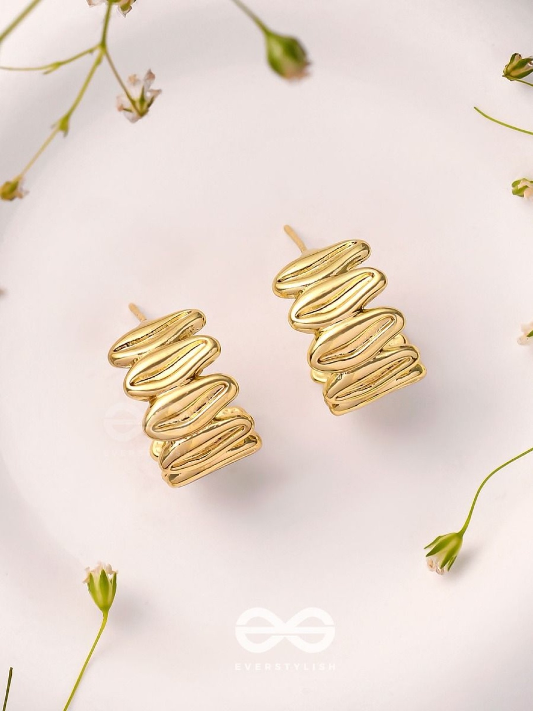 

EVERSTYLISH Contemporary Shaped Half Hoop Earrings, Gold