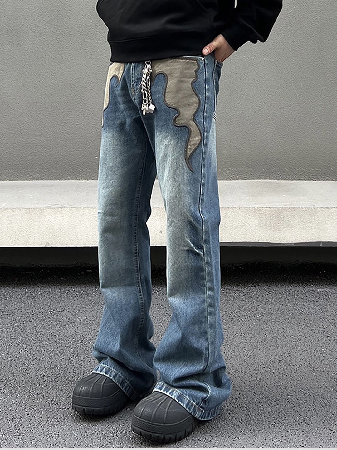 

StyleCast x Revolte Men Relaxed Fit Light Fade Jeans, Blue