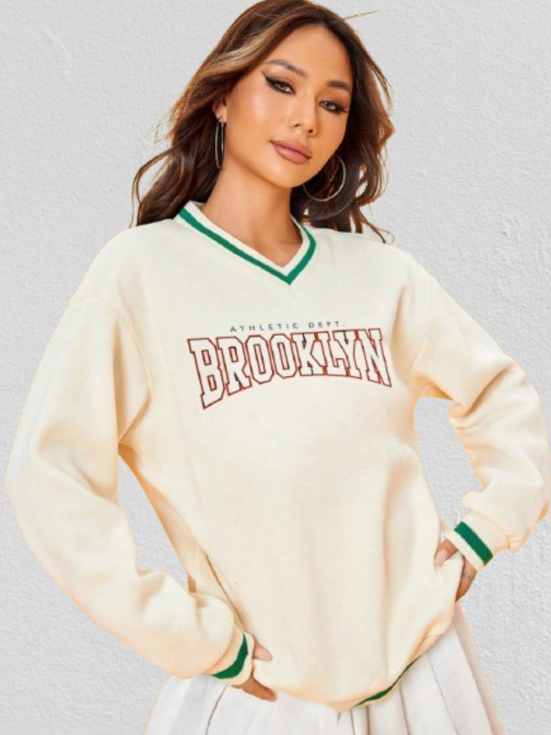 

CLAFOUTIS Women Printed V-Neck Pullover Sweatshirt, White