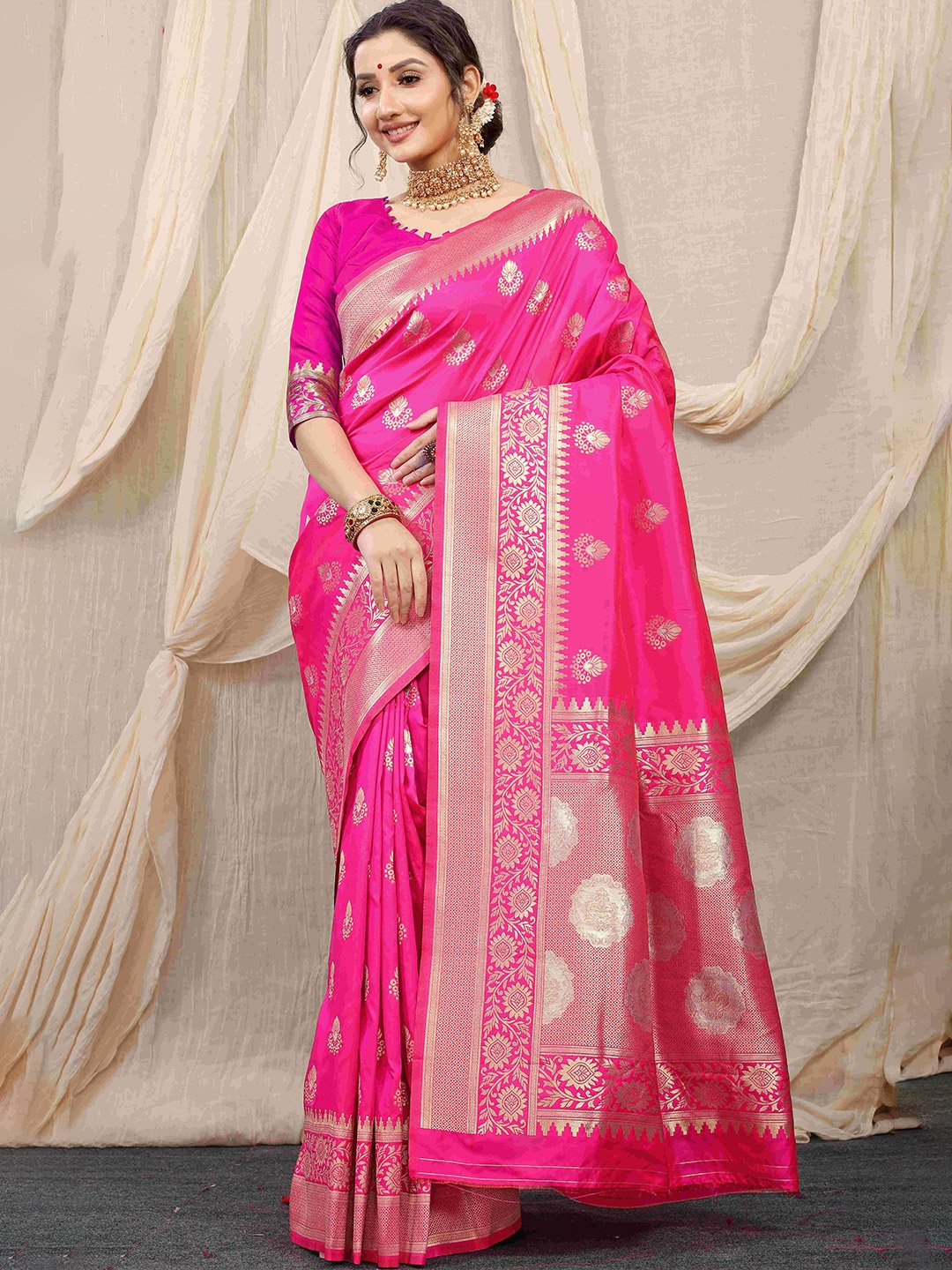 

amirat Ethnic Motifs Woven Design Zari Pure Silk Banarasi Saree, Pink