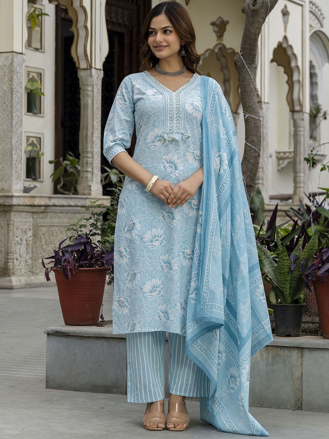 

Anouk Blue Floral Printed V-Neck Pure Cotton Straight Kurta With Trouser & Dupatta