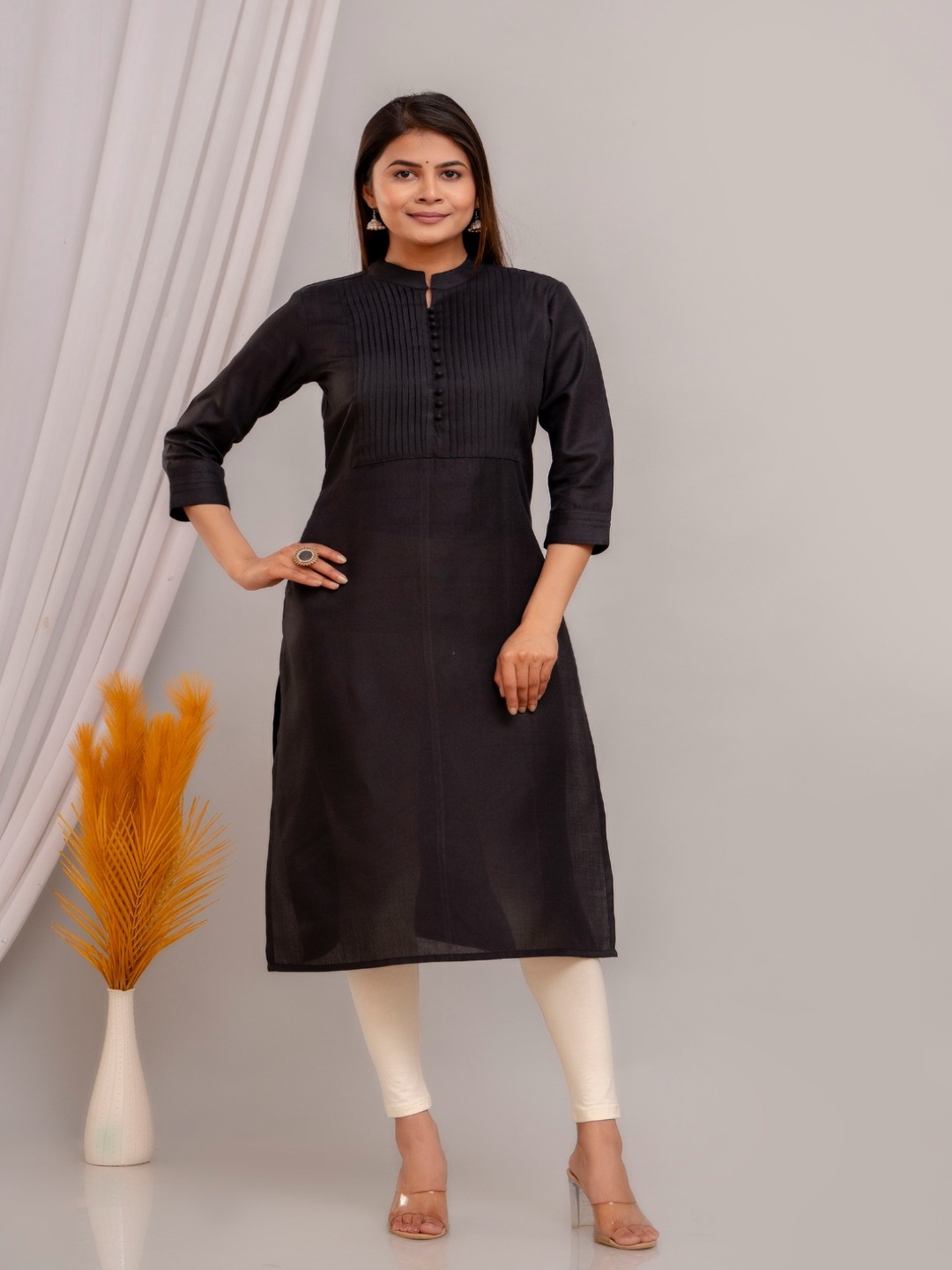 

ClothAura Mandarin Collar Pleated Straight Kurta, Black