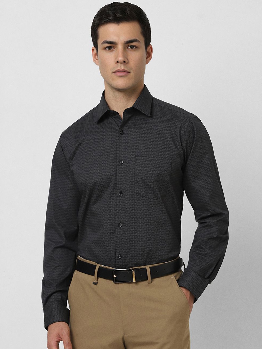 

Van Heusen Men Spread Collar Geometric Printed Cotton Formal Shirt, Charcoal