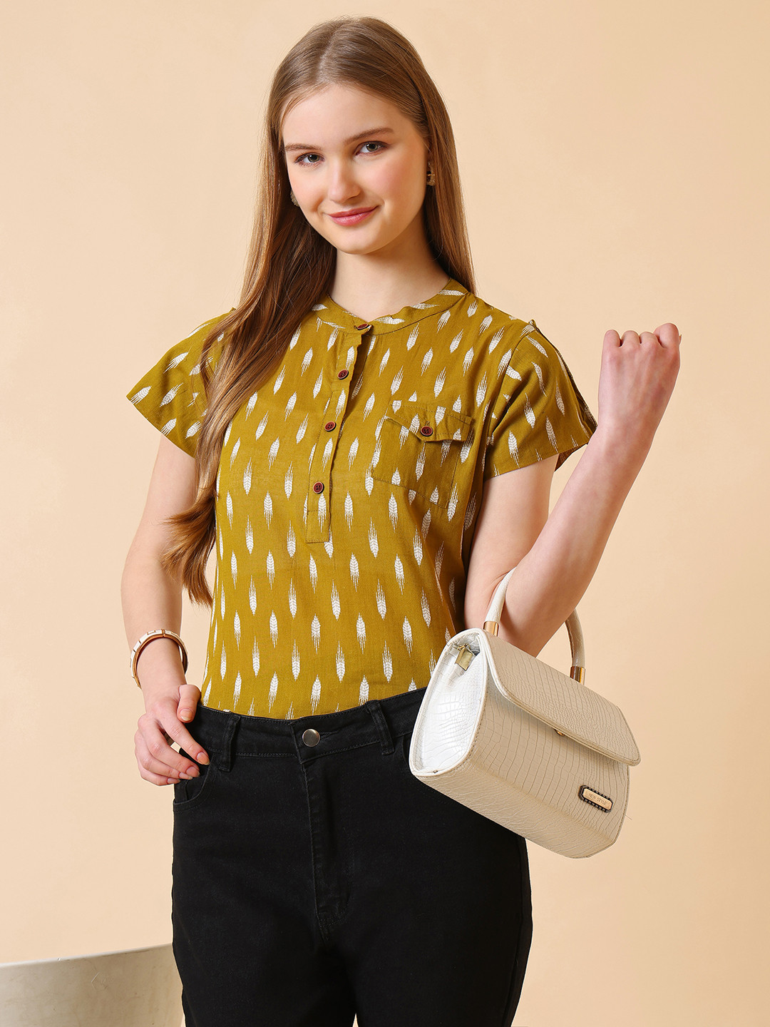 

Kinjo Women Abstract Printed Mandarin Collar Roll-Up Sleeves Top, Green