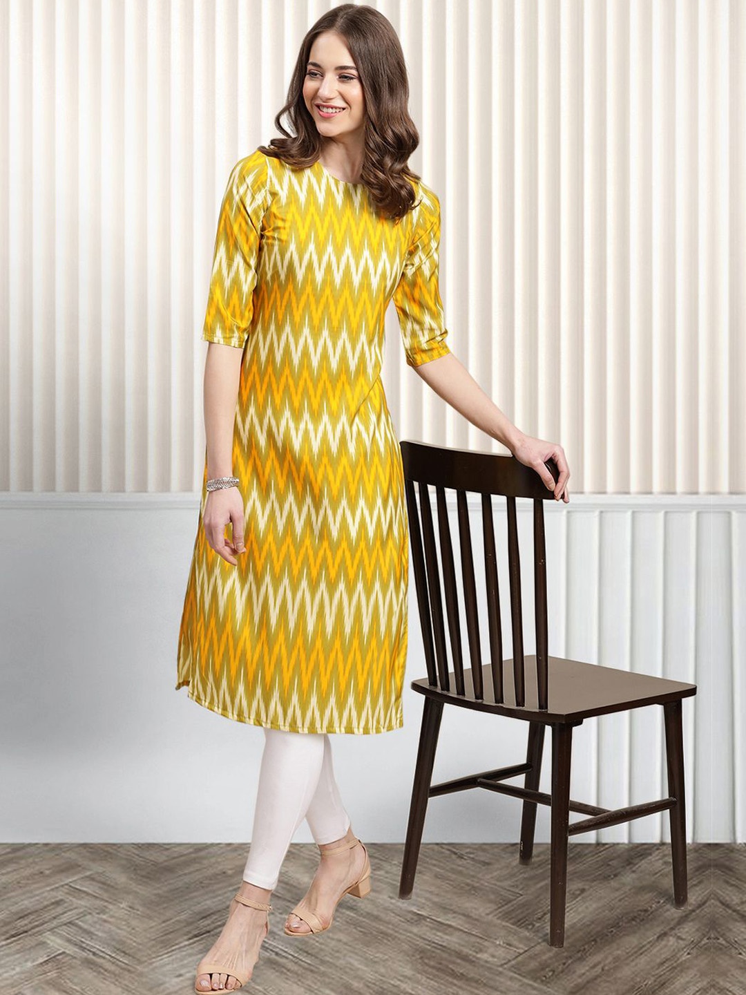 

Moda Rapido Chevron Printed Round Neck Straight Kurta, Yellow