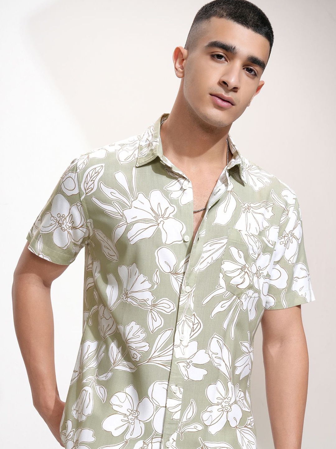 

HIGHLANDER Men Printed Casual Shirt, Green