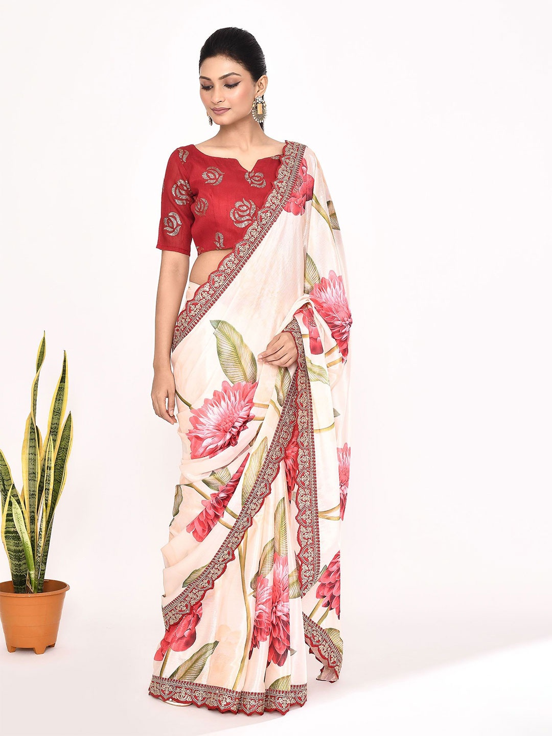 

Manu Designer Floral Embroidered Saree, White