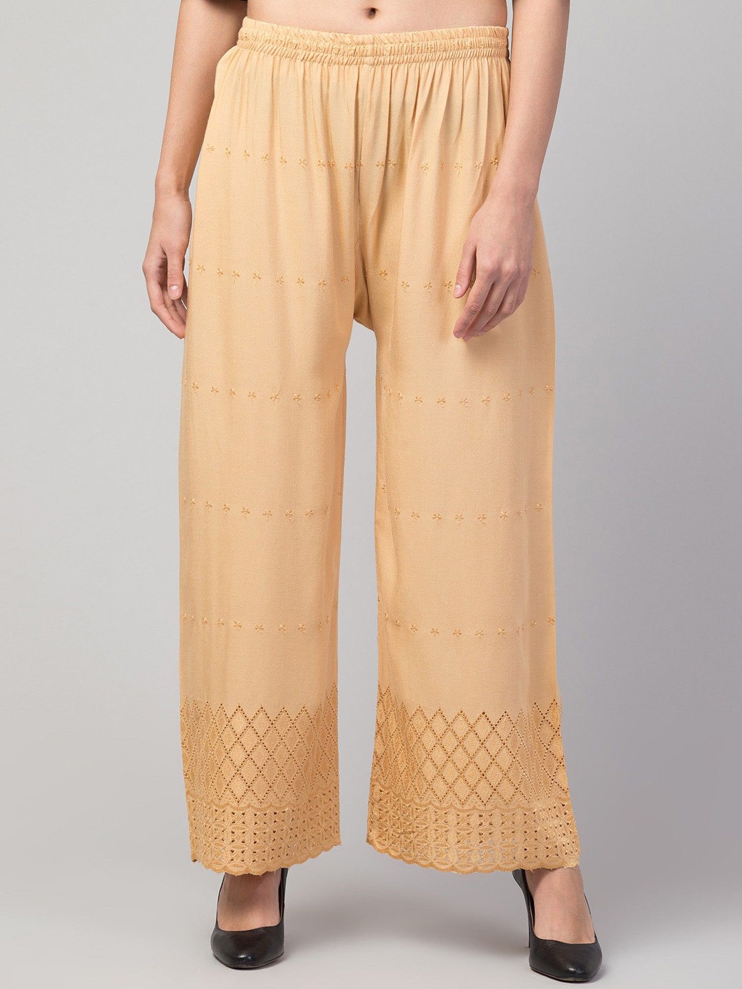 

STYLE PREZONE Women Ethnic Motifs Relaxed Trousers, Cream