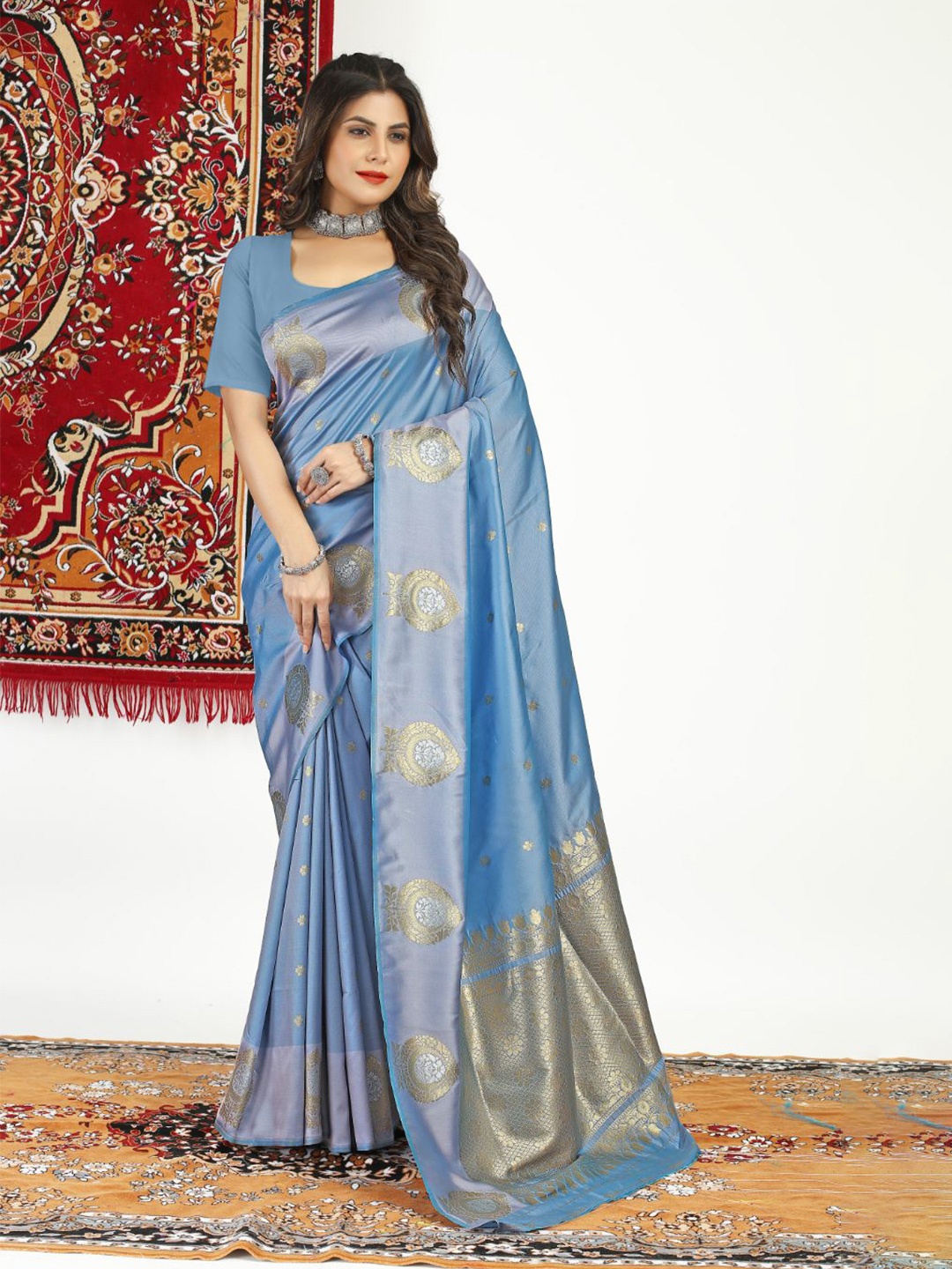 

amirat Woven Design Zari Pure Silk Banarasi Saree, Grey