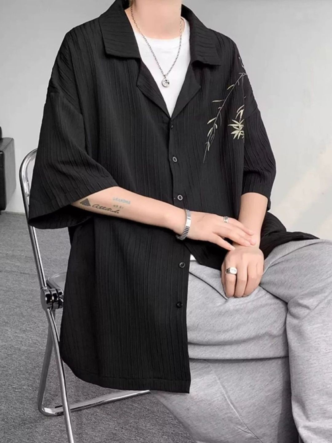 

StyleCast Men Standard Oversized Fit Cuban Collar Floral Printed Casual Shirt, Black