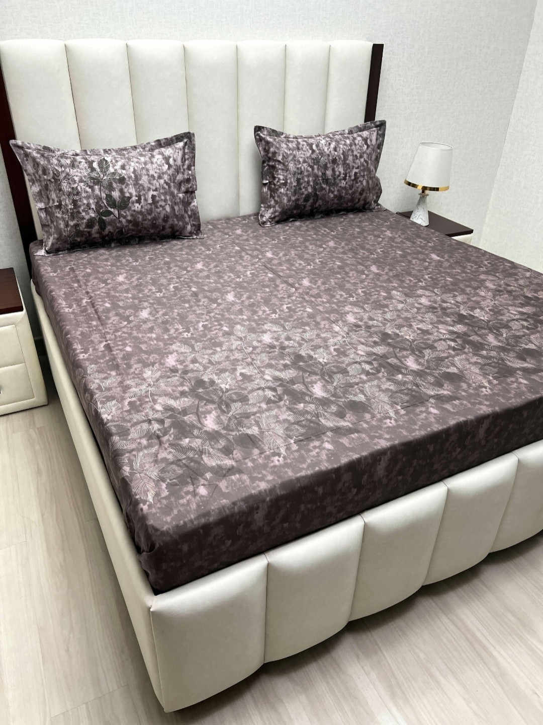 

Pure Decor Purple & White Floral Pure Cotton 400 TC King Bedsheet with 2 Pillow Covers