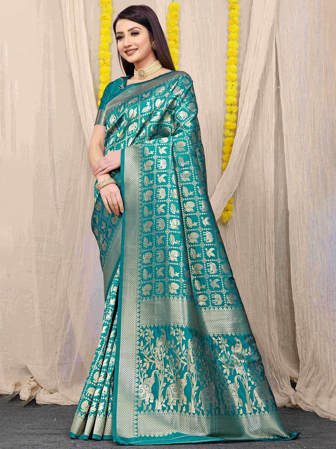 

amirat Ethnic Motifs Woven Design Zari Pure Silk Banarasi Saree, Teal