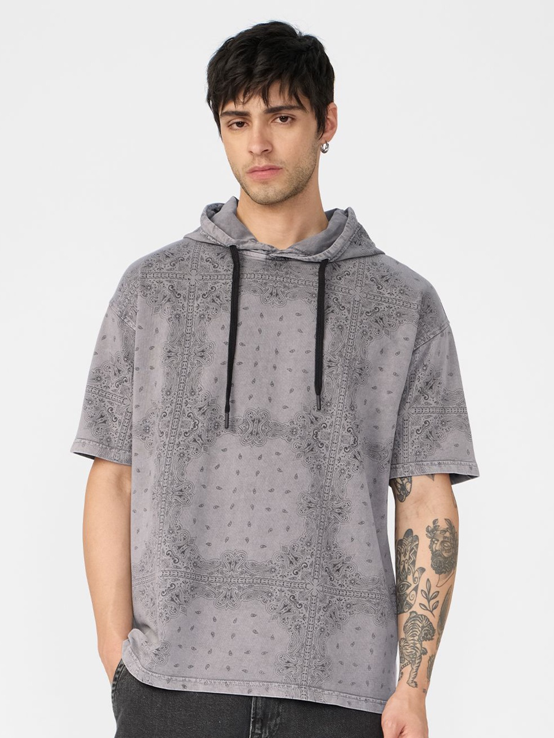 

The Souled Store Men Floral Printed Hood Cotton Oversized T-shirt, Grey